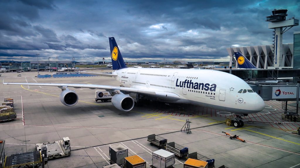 fly Lufthansa with miles & points